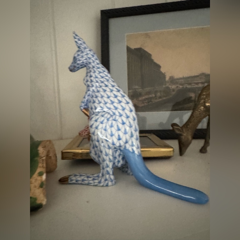 Herend Blue and Rust  Kangaroo mama and baby Figurine with 24K gold detail - Picture 6 of 11